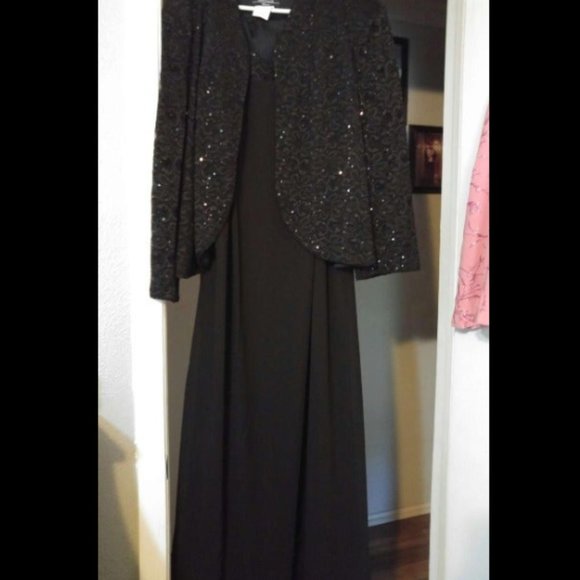 Size 26W: EUC Black Sequin Evening Dress with Matching Shoes